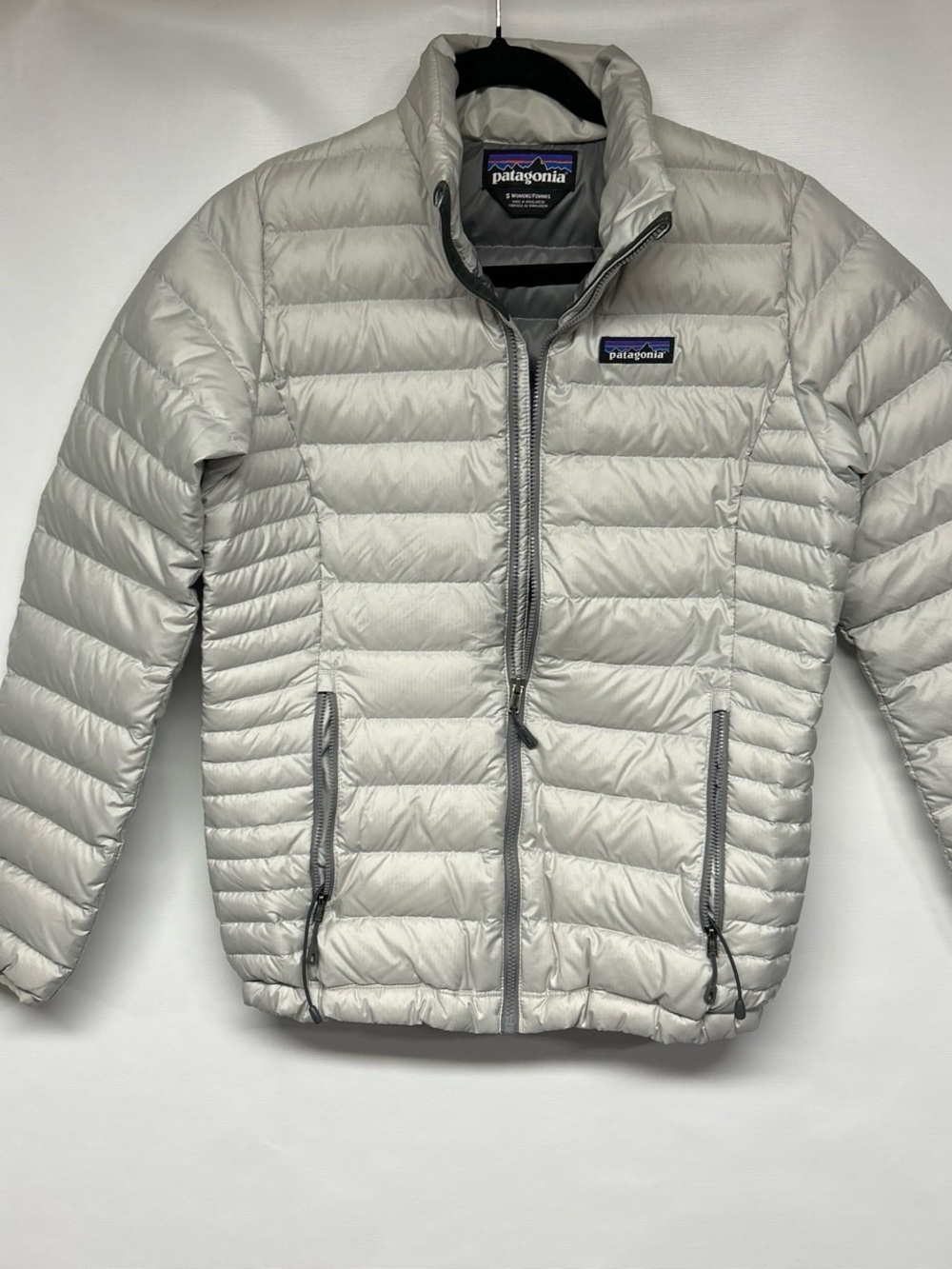 Patagonia Men’s Puffy Jacket in Light Gray